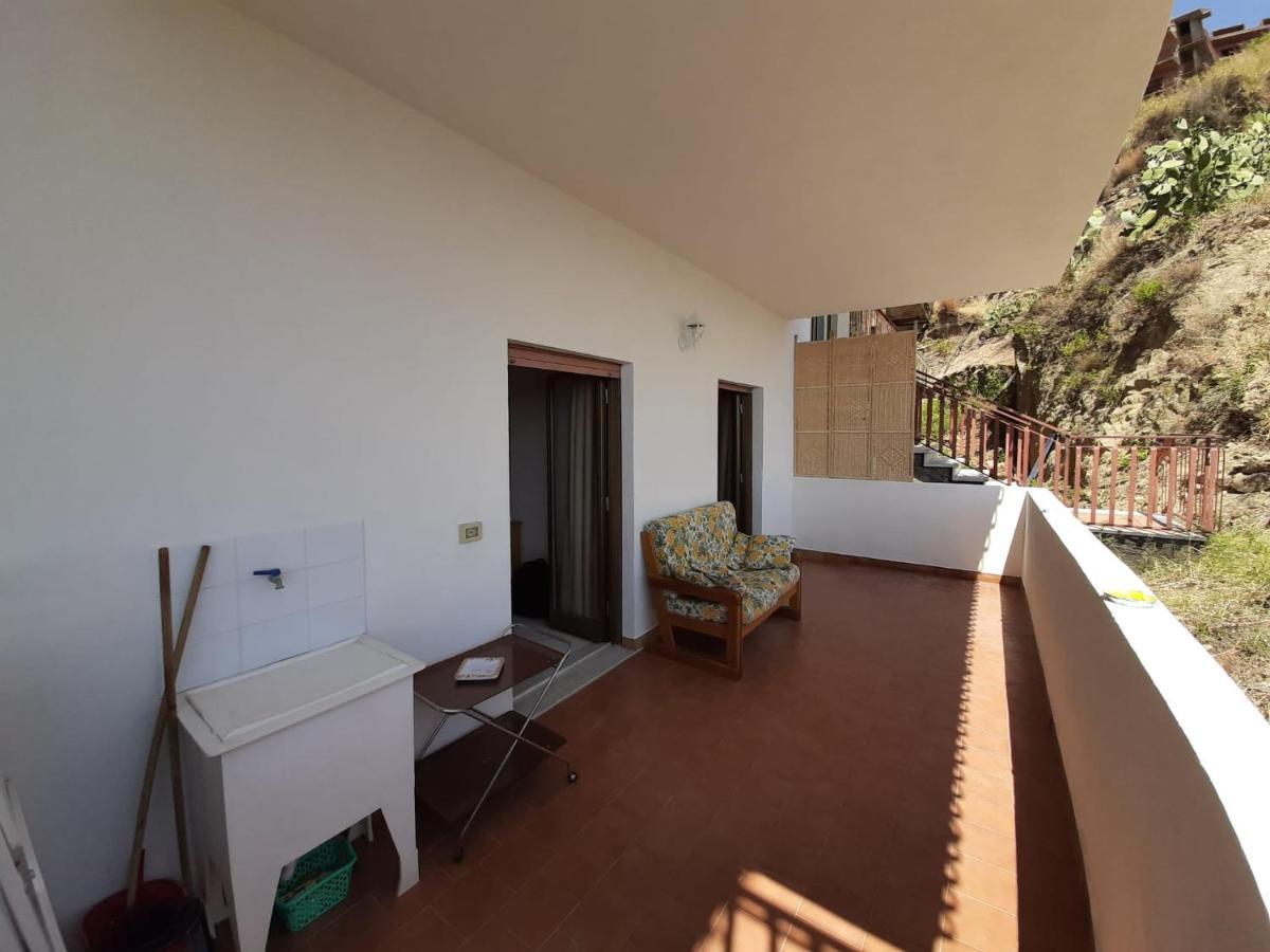Nuova Casa Giulia Apartment Letojanni Exterior foto