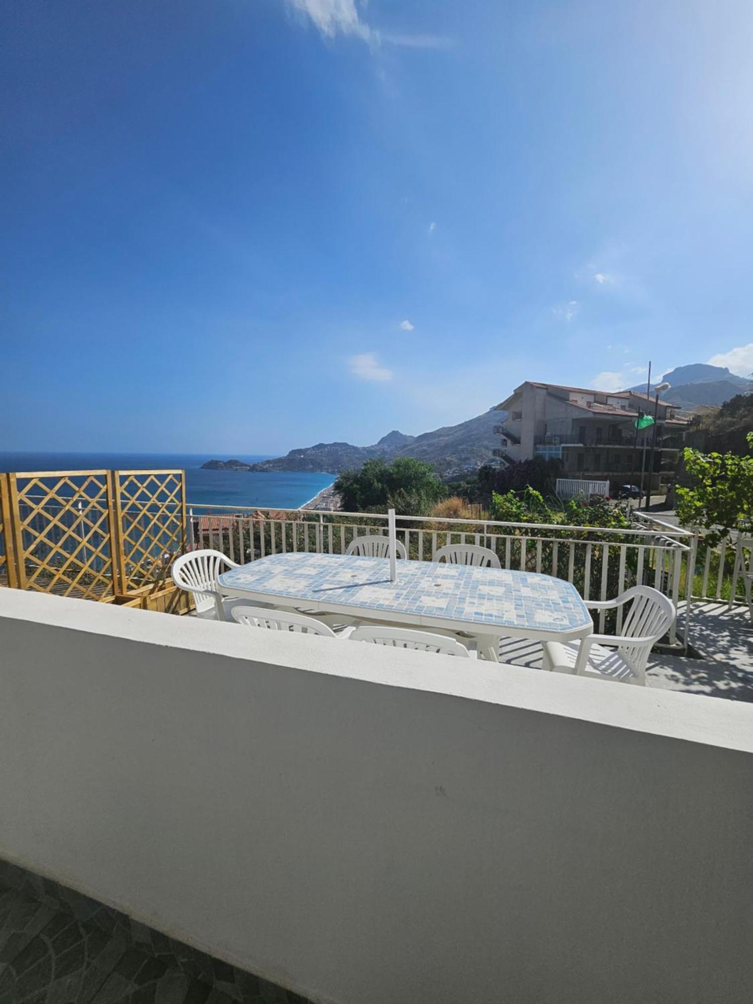 Nuova Casa Giulia Apartment Letojanni Exterior foto